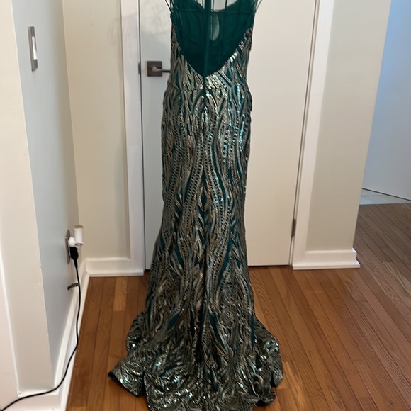 Custom made dress - Picture 6 of 6